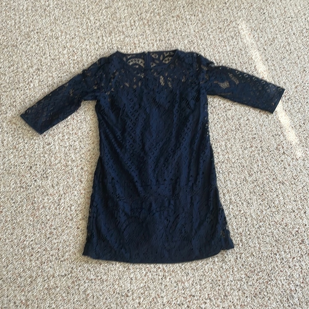 😻 Navy Lace Dress